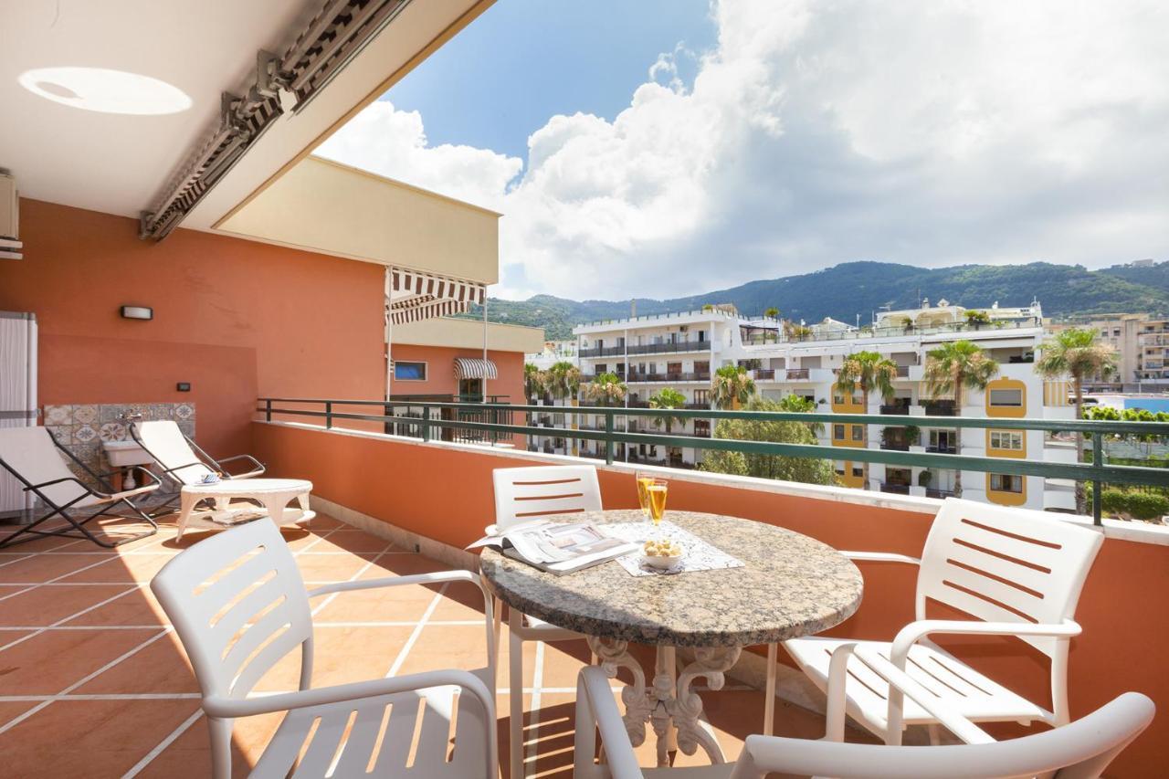 Amore Rentals - Casa Katia Sorrento Buitenkant foto