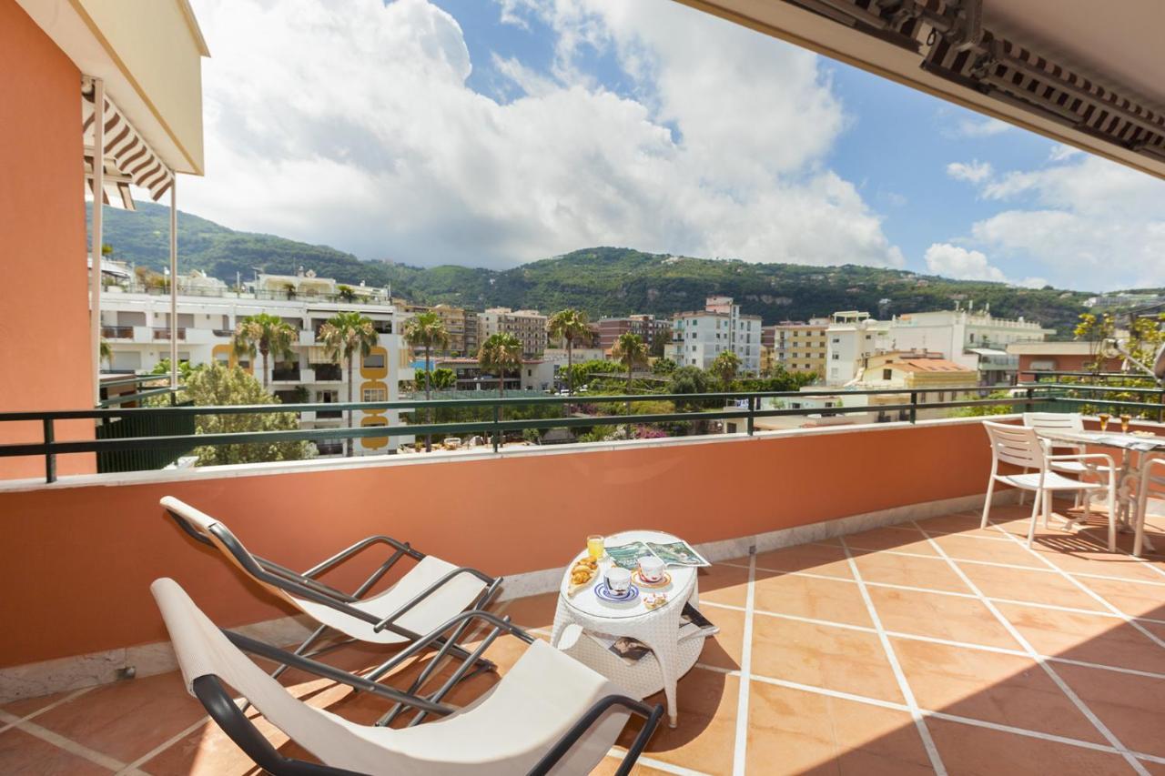 Amore Rentals - Casa Katia Sorrento Buitenkant foto